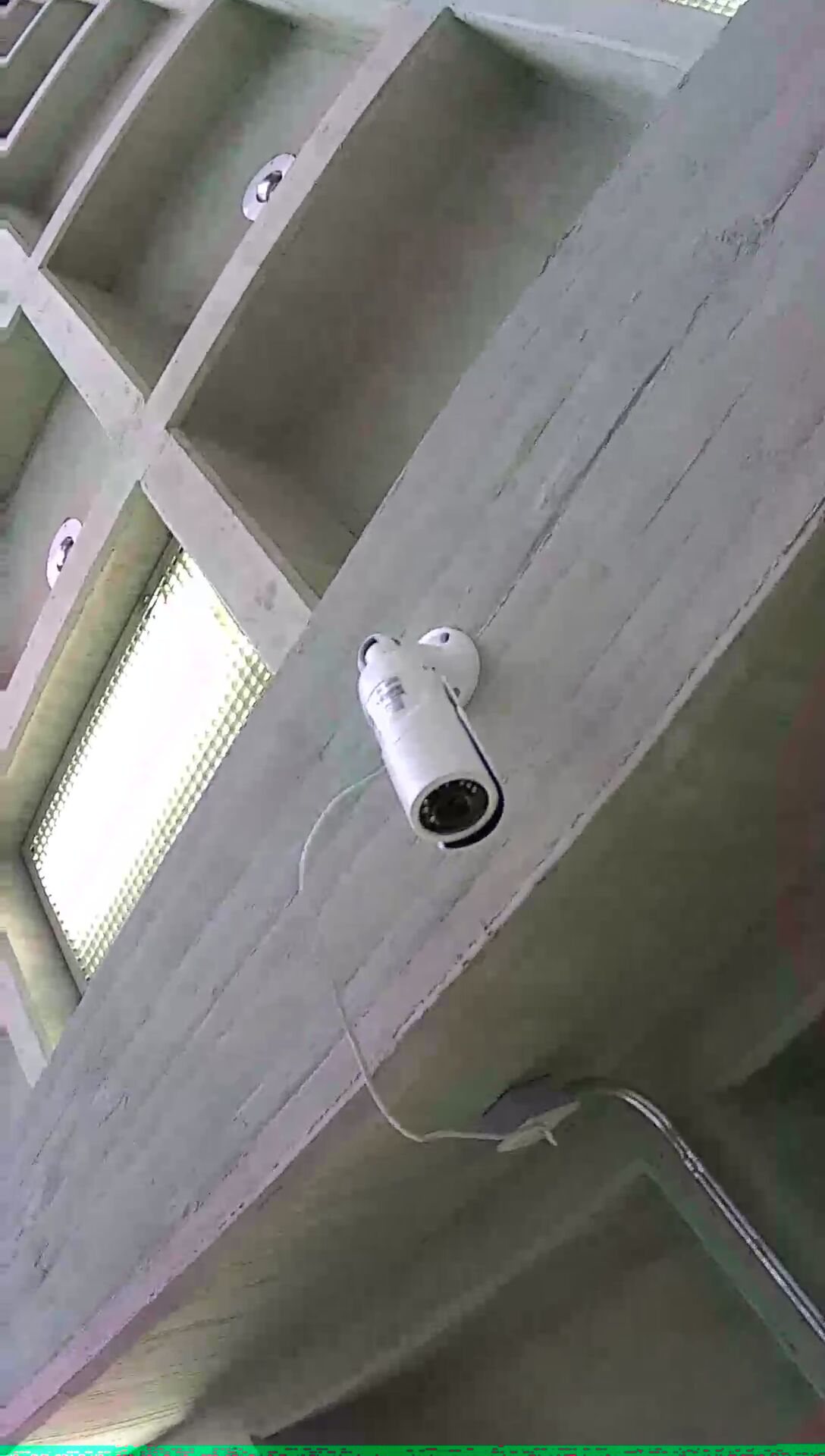 Personal técnico de BSNET realizando instalación de infraestructura